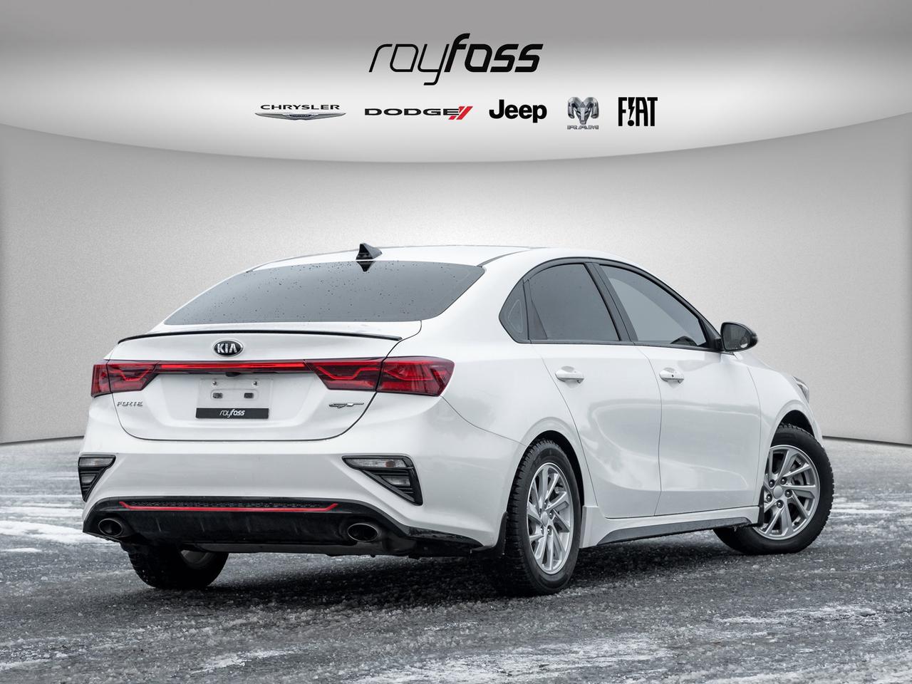 2021 Kia Forte GT Photo3