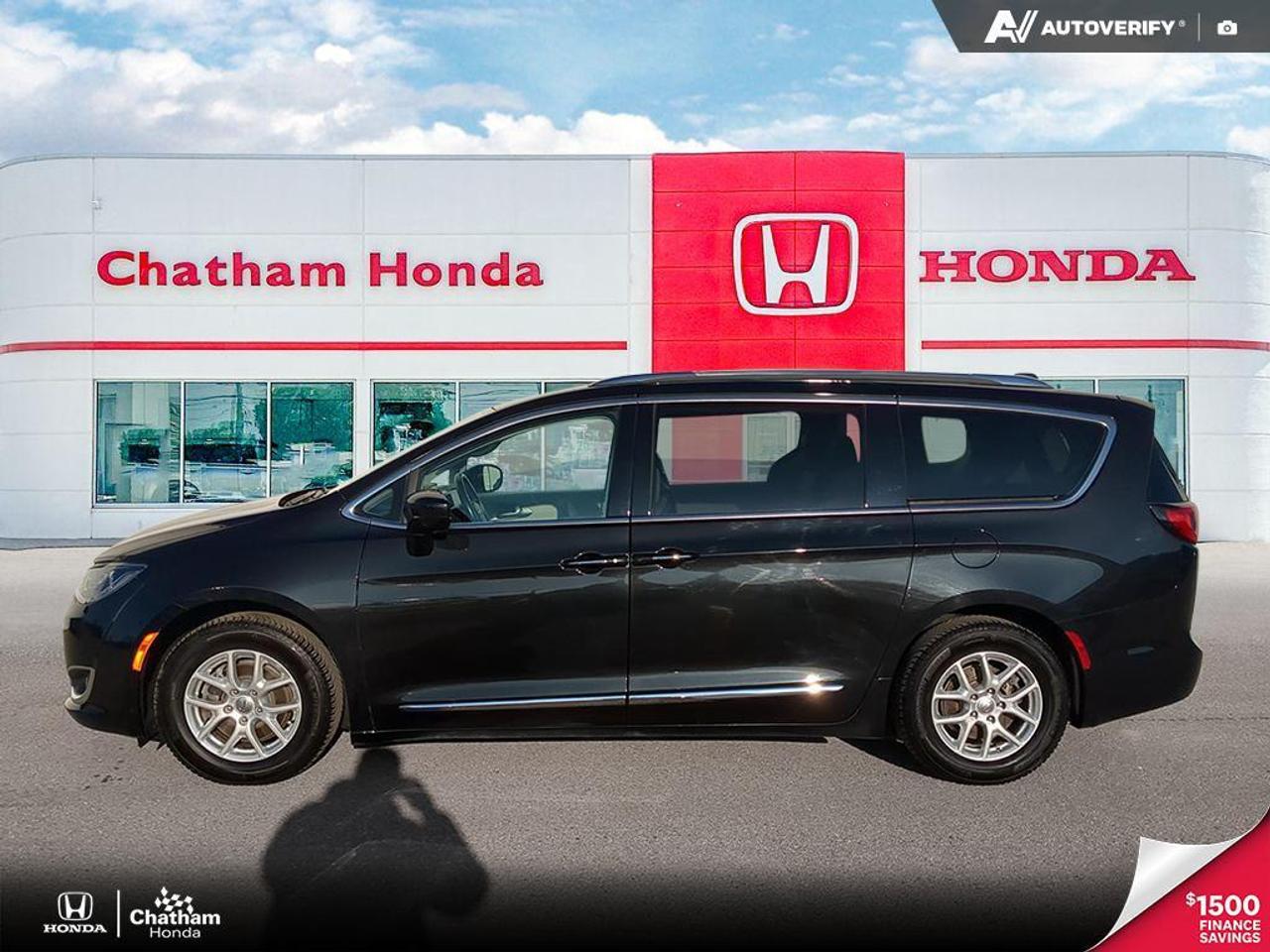 2020 Chrysler Pacifica Touring L Photo