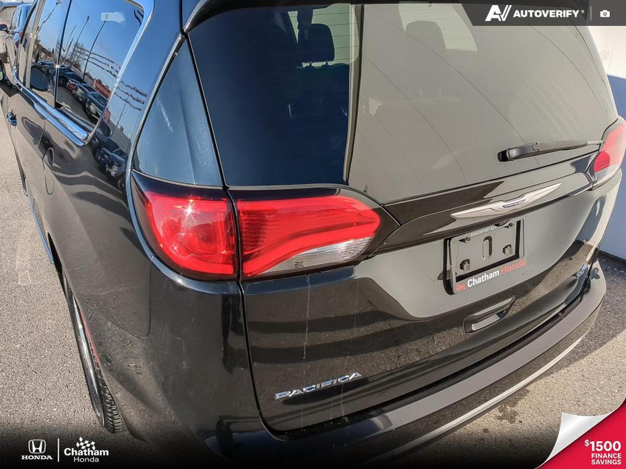 2020 Chrysler Pacifica Touring L Photo