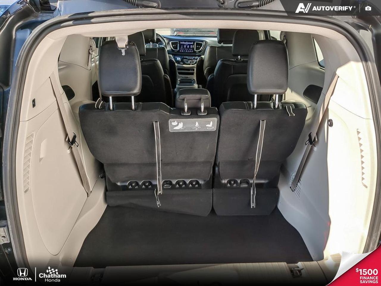 2020 Chrysler Pacifica Touring L Photo