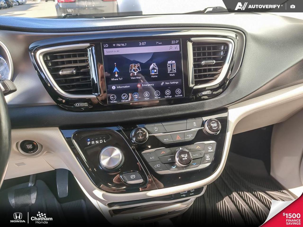 2020 Chrysler Pacifica Touring L Photo