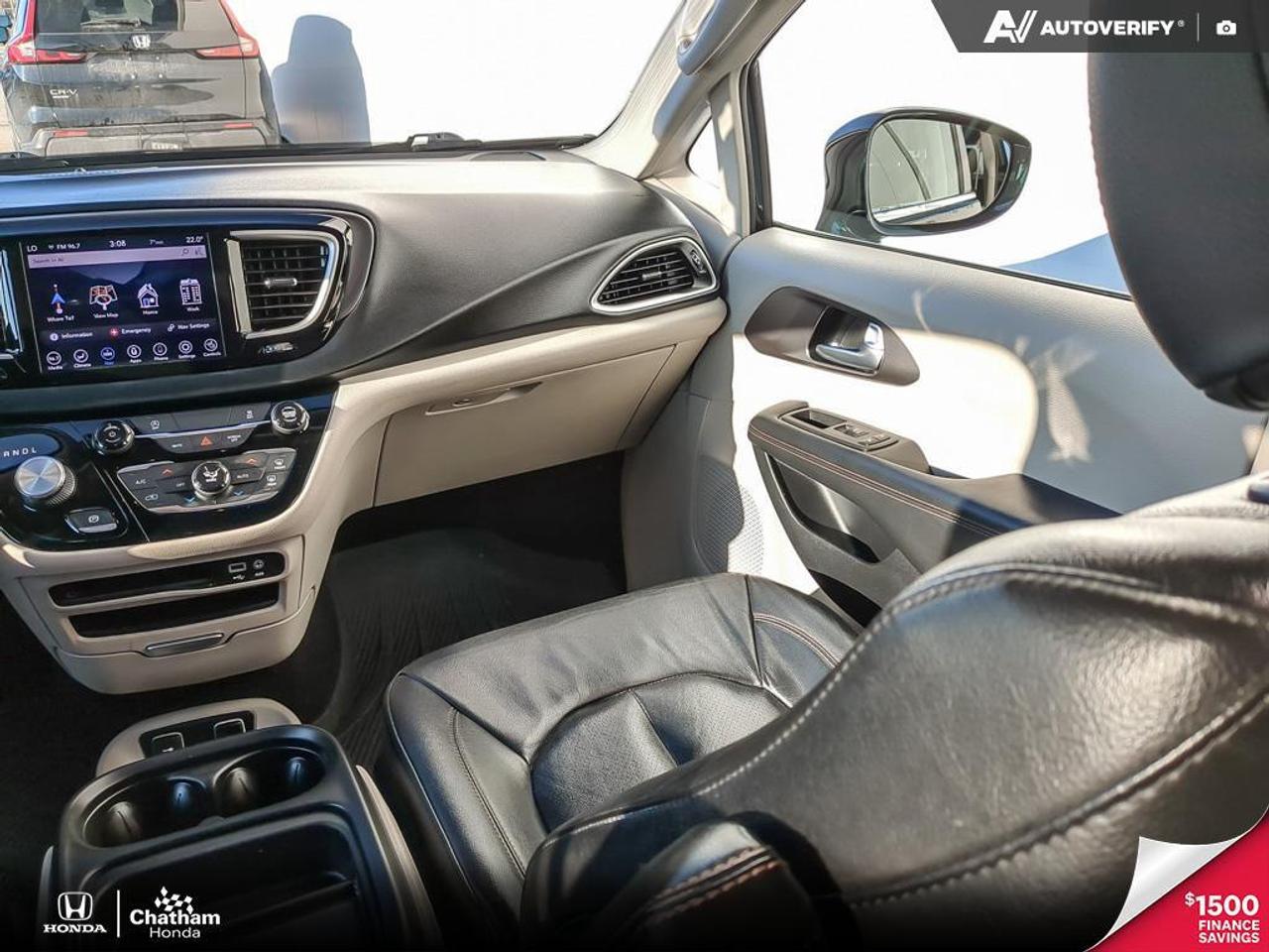 2020 Chrysler Pacifica Touring L Photo