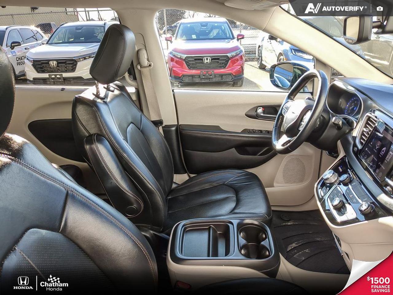 2020 Chrysler Pacifica Touring L Photo