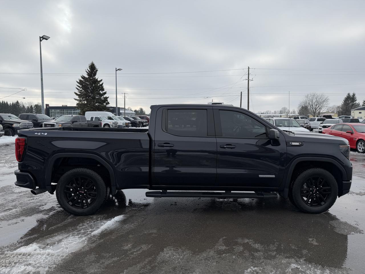 2022 GMC Sierra 1500 4WD Crew Cab 157  Elevation Photo