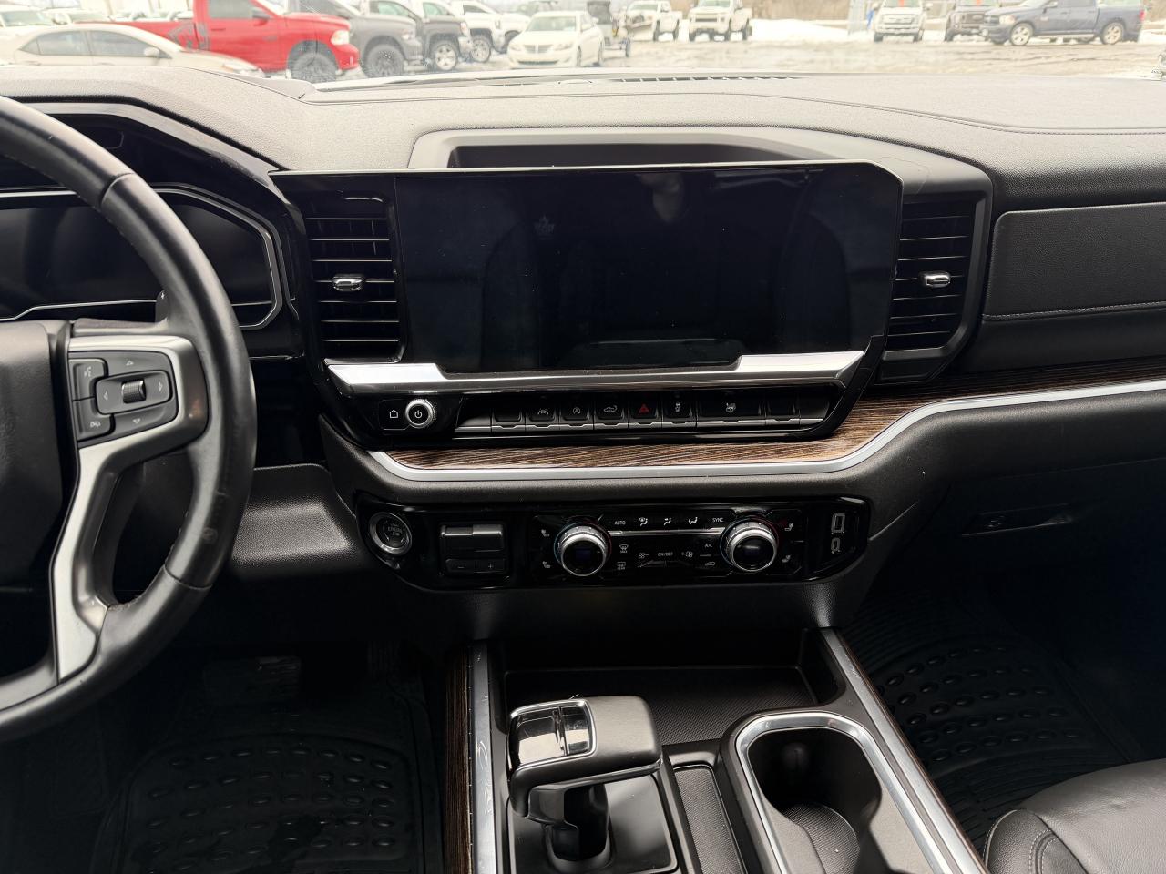 2022 GMC Sierra 1500 4WD Crew Cab 157  Elevation Photo