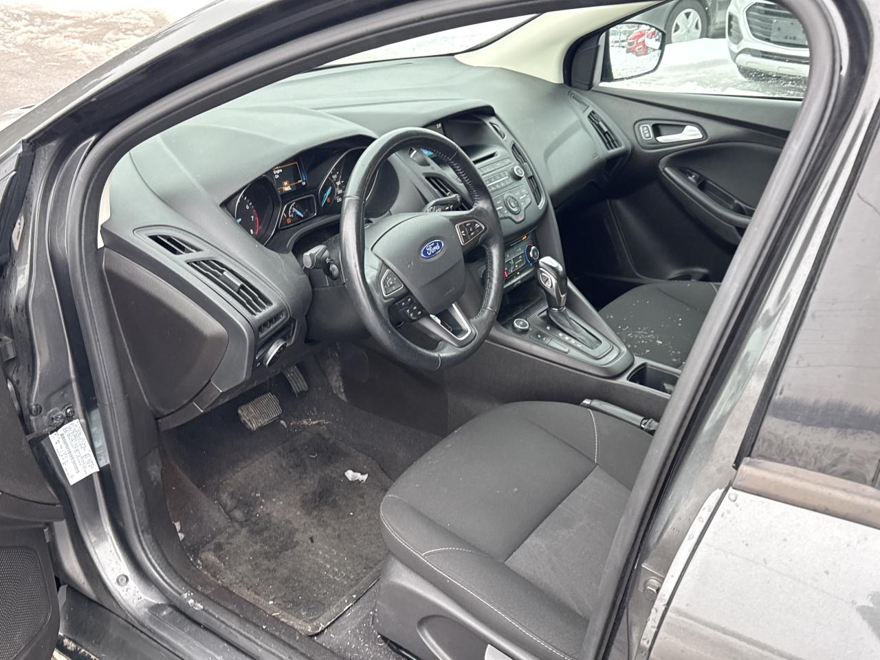 2016 Ford Focus SE Photo