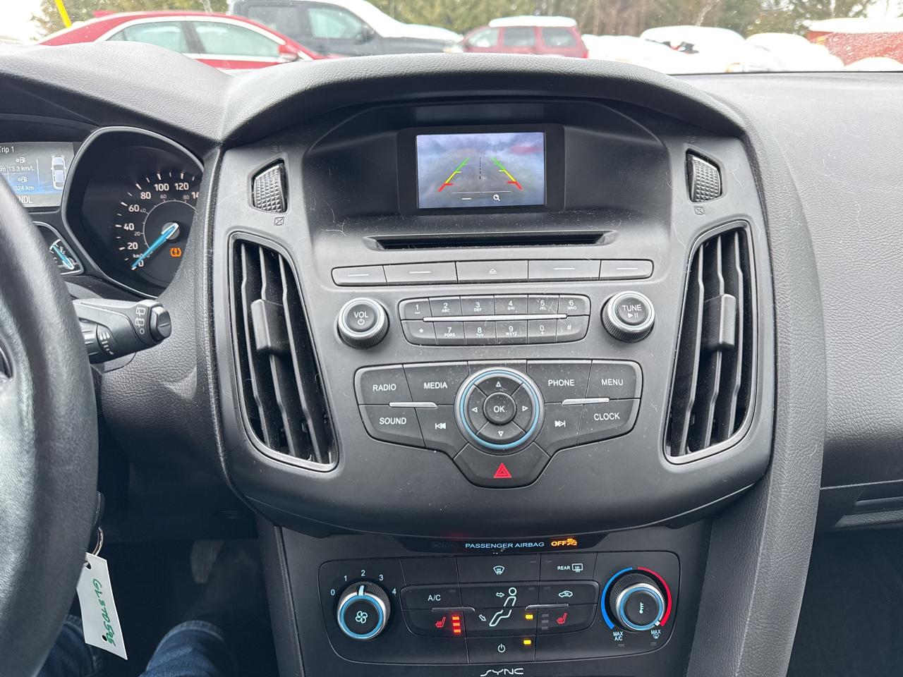 2016 Ford Focus SE Photo