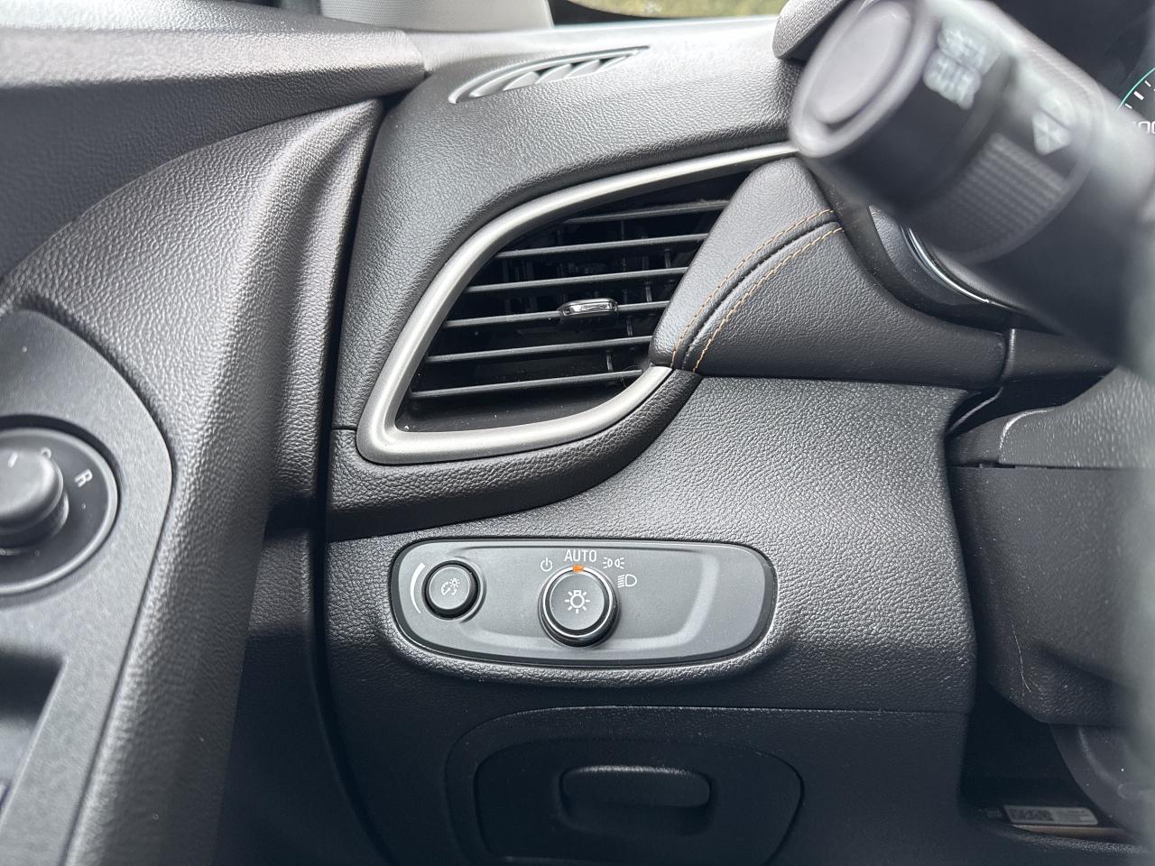 2019 Chevrolet Trax LT, Bluetooth, Back Up Cam Photo