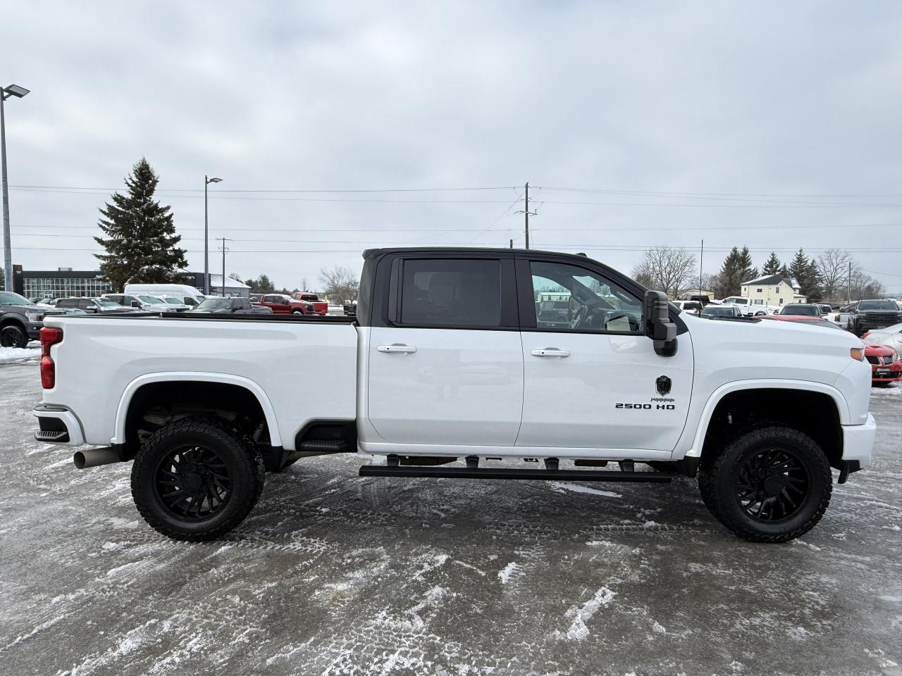 2020 Chevrolet SILVERADO 2500HD 4WD Crew Cab 159  LT Photo