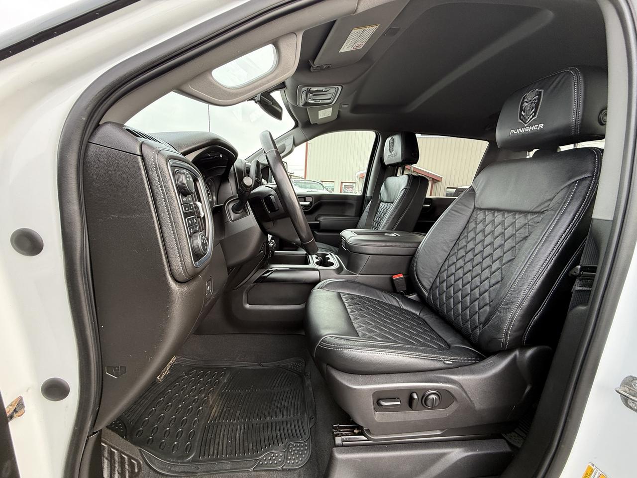 2020 Chevrolet SILVERADO 2500HD LT PUNISHER EDITION DURAMAX Photo