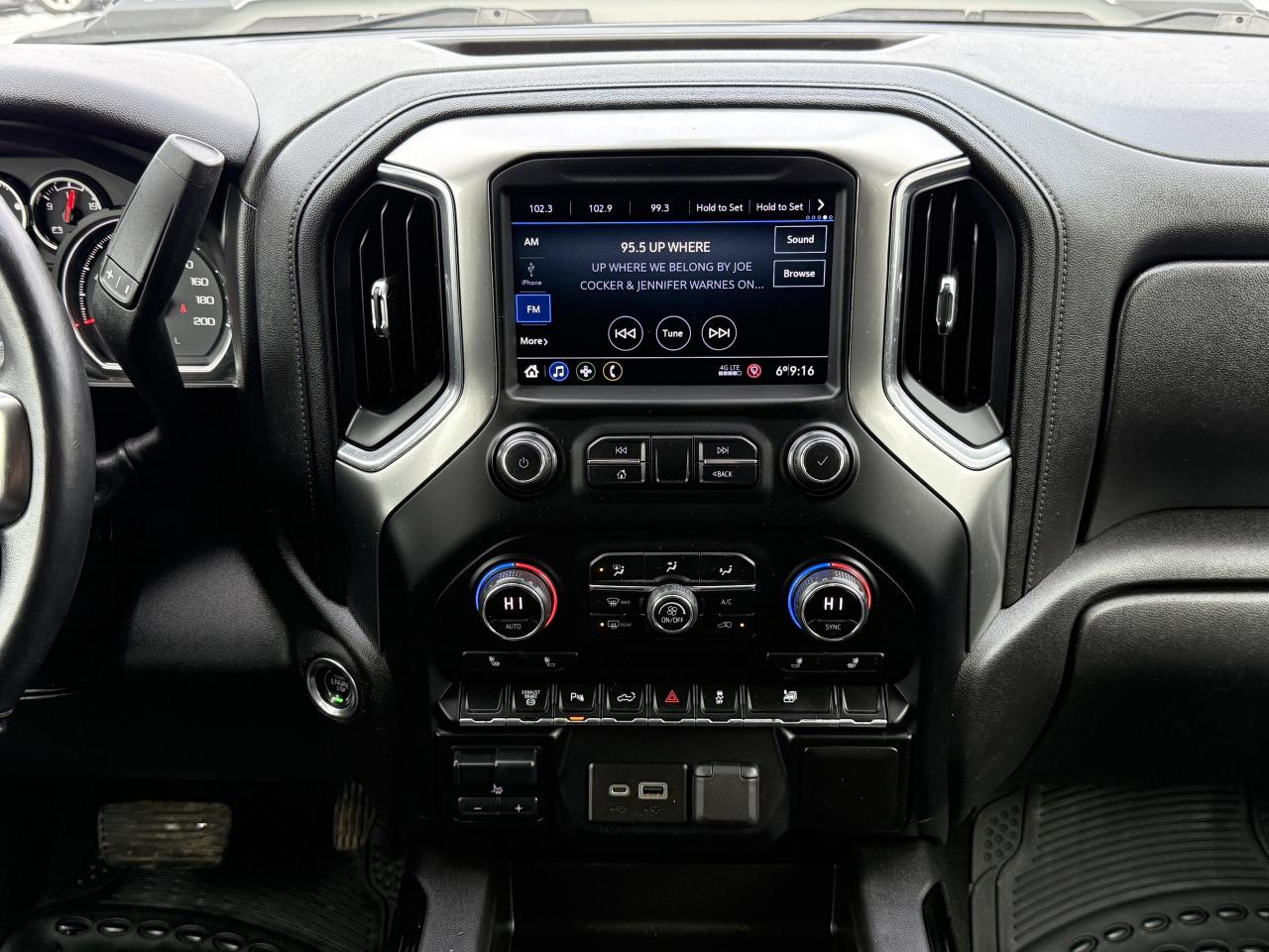 2020 Chevrolet SILVERADO 2500HD 4WD Crew Cab 159  LT Photo