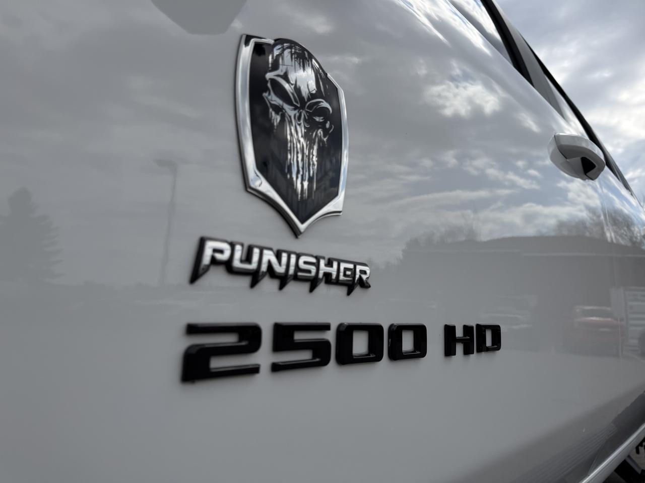 2020 Chevrolet SILVERADO 2500HD LT PUNISHER EDITION DURAMAX Photo
