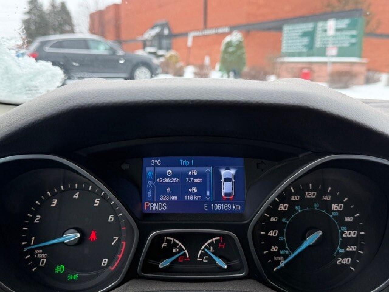 2014 Ford Focus SE/4CYL/AUTOMATIC/1 OWNER/CERTIFIED Photo