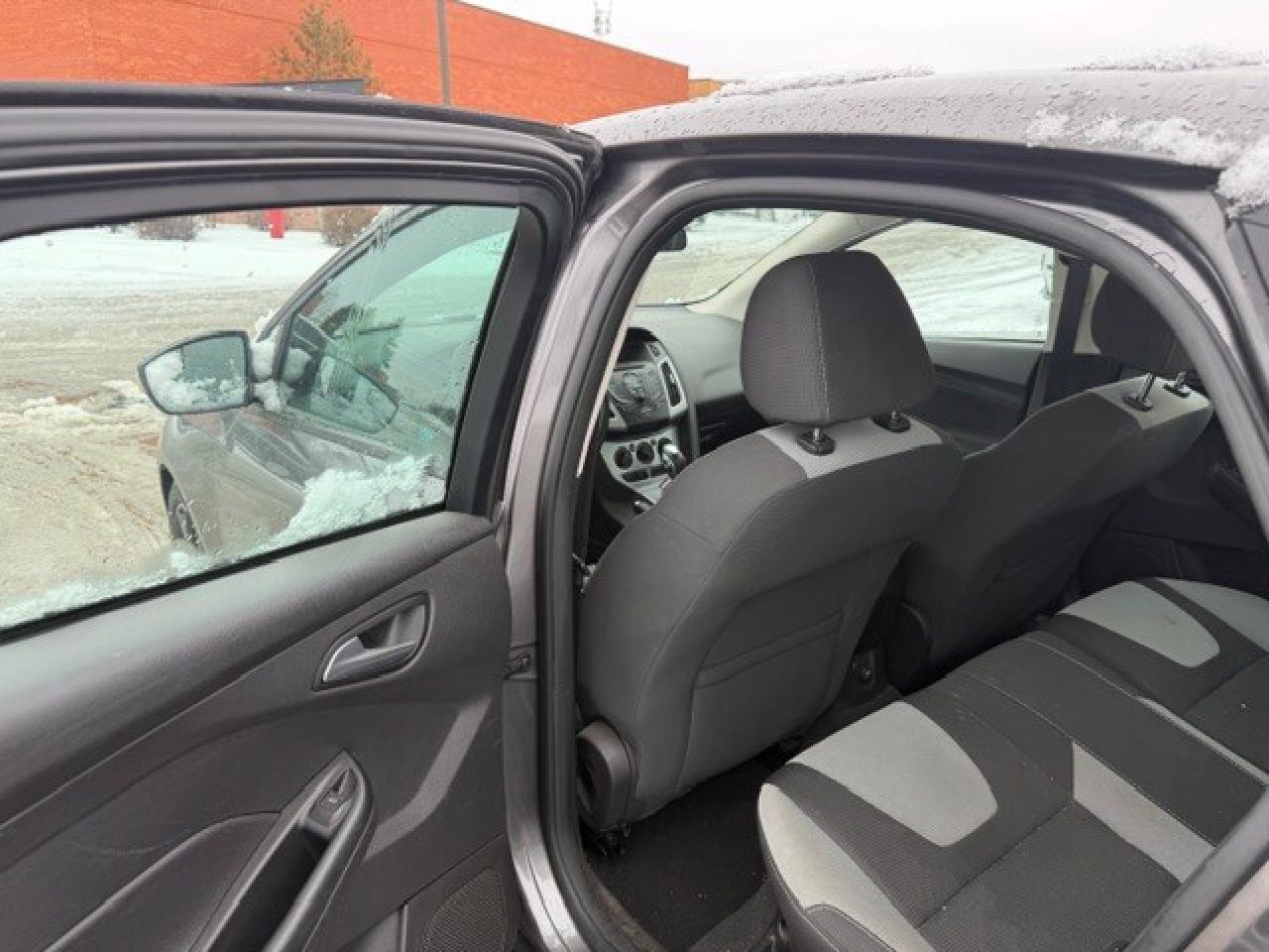 2014 Ford Focus SE/4CYL/AUTOMATIC/1 OWNER/CERTIFIED Photo