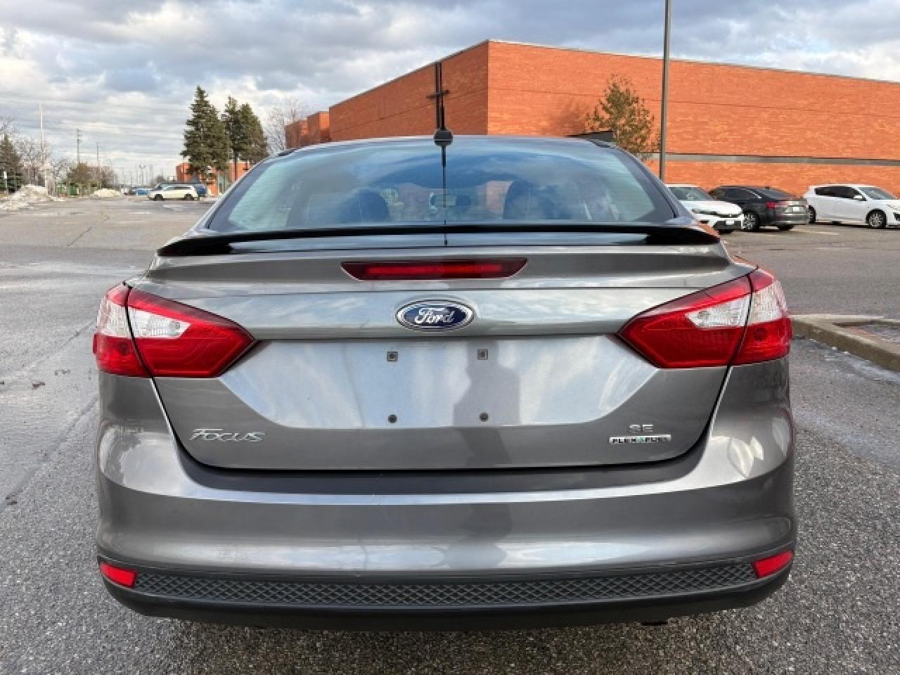 2014 Ford Focus SE/4CYL/AUTOMATIC/1 OWNER/CERTIFIED Photo