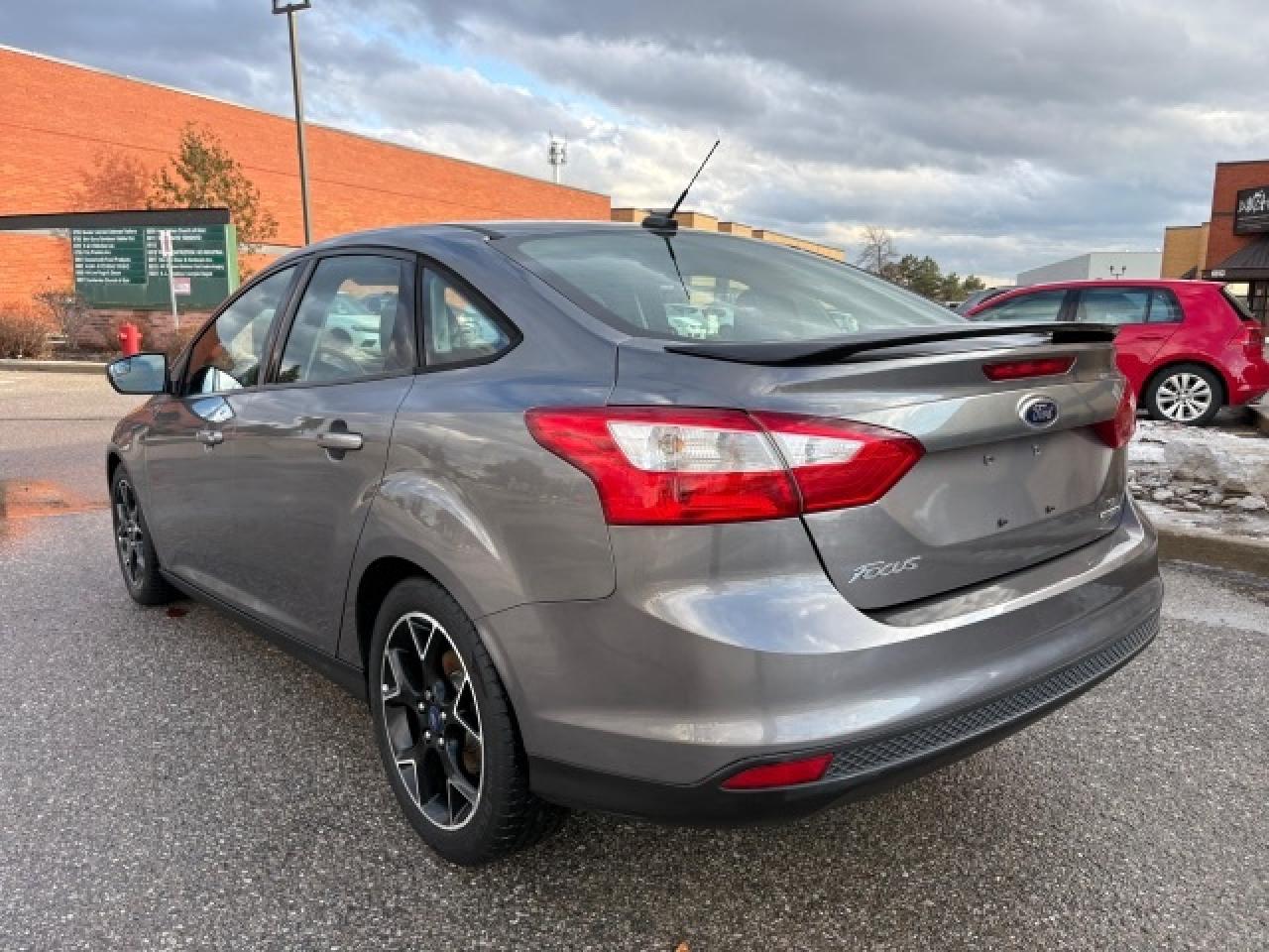 2014 Ford Focus SE/4CYL/AUTOMATIC/1 OWNER/CERTIFIED Photo