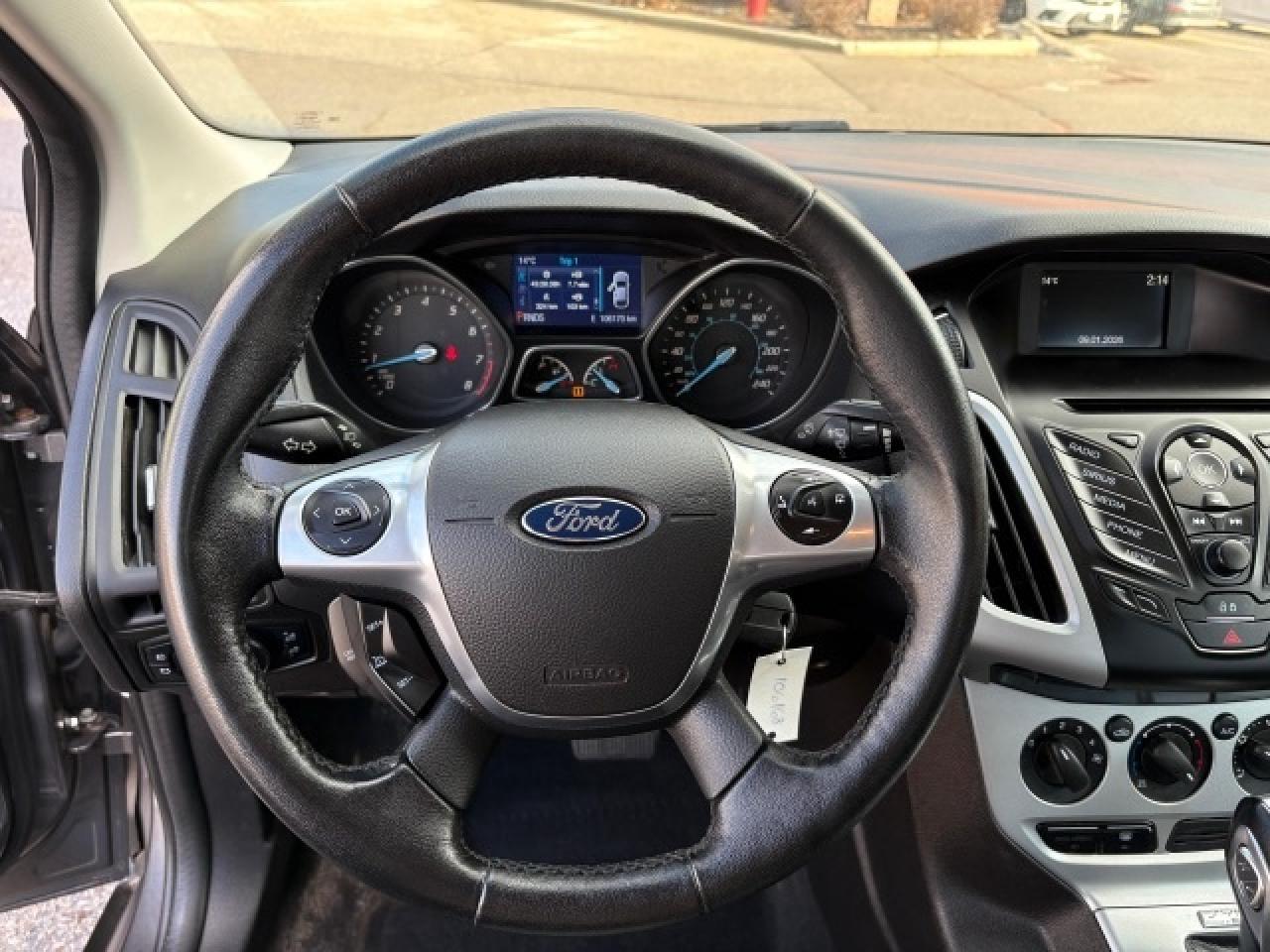 2014 Ford Focus SE/4CYL/AUTOMATIC/1 OWNER/CERTIFIED Photo