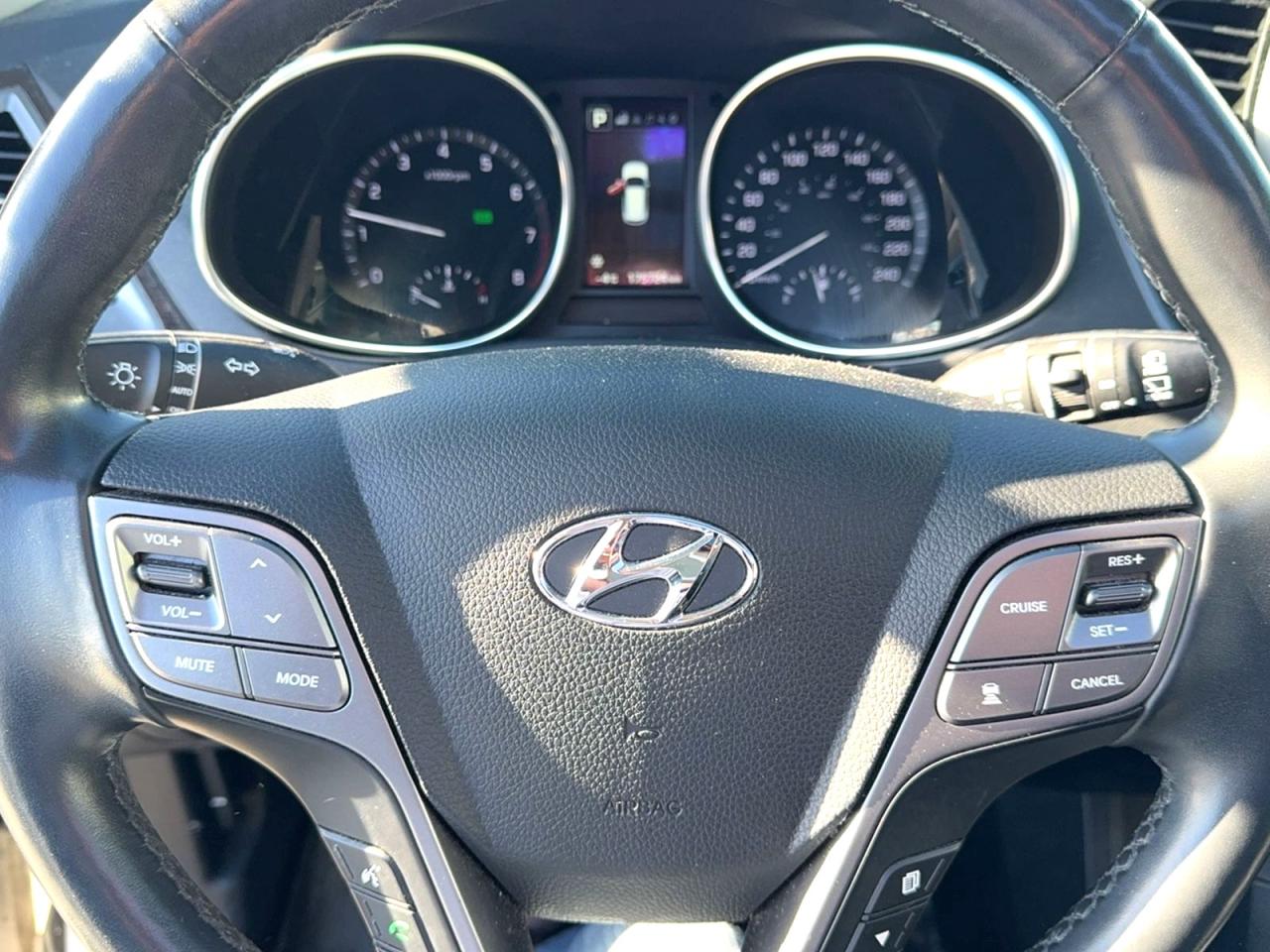 2019 Hyundai Santa Fe XL Luxury AWD 7 Pass Leather Sunroof Photo