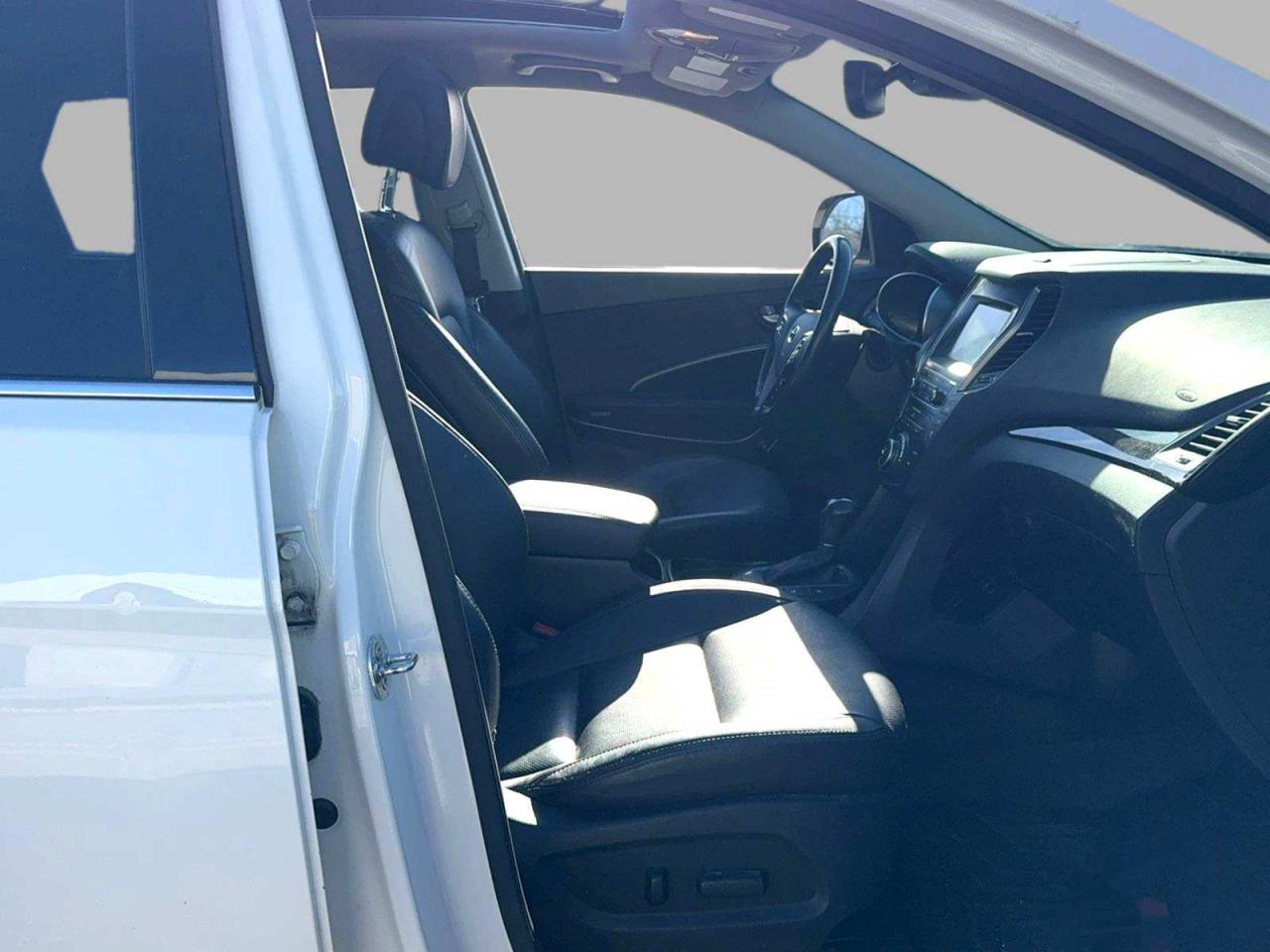 2019 Hyundai Santa Fe XL Luxury AWD 7 Pass Leather Sunroof Photo