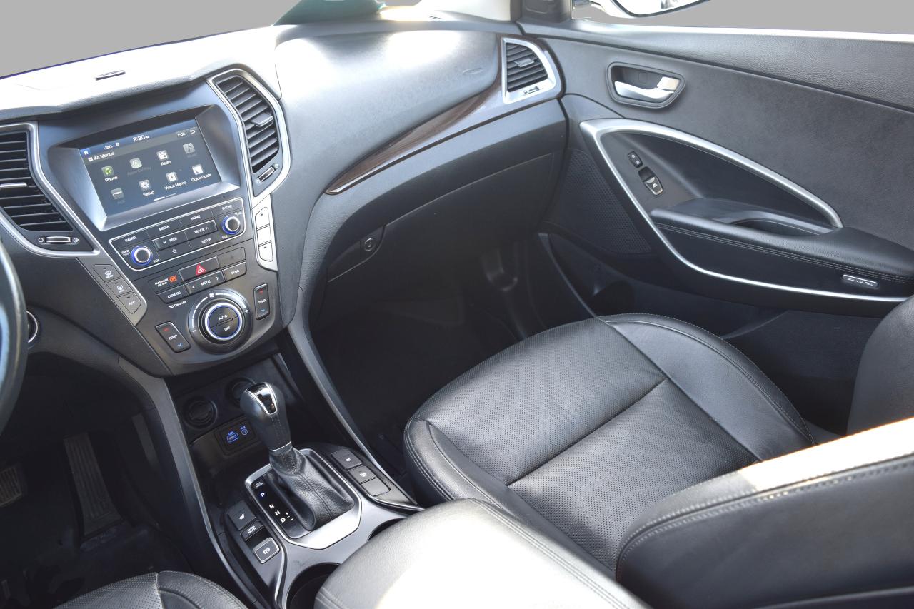 2019 Hyundai Santa Fe XL Luxury AWD 7 Pass Leather Sunroof Photo