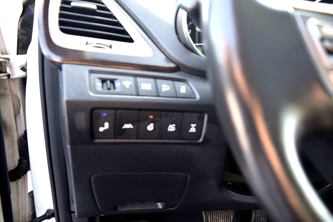 2019 Hyundai Santa Fe XL Luxury AWD 7 Pass Leather Sunroof Photo