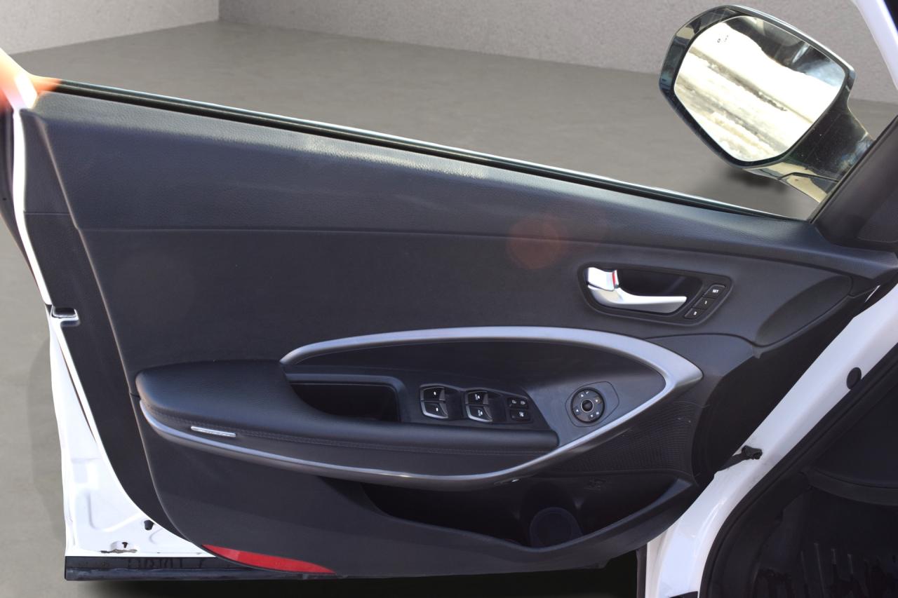 2019 Hyundai Santa Fe XL Luxury AWD 7 Pass Leather Sunroof Photo