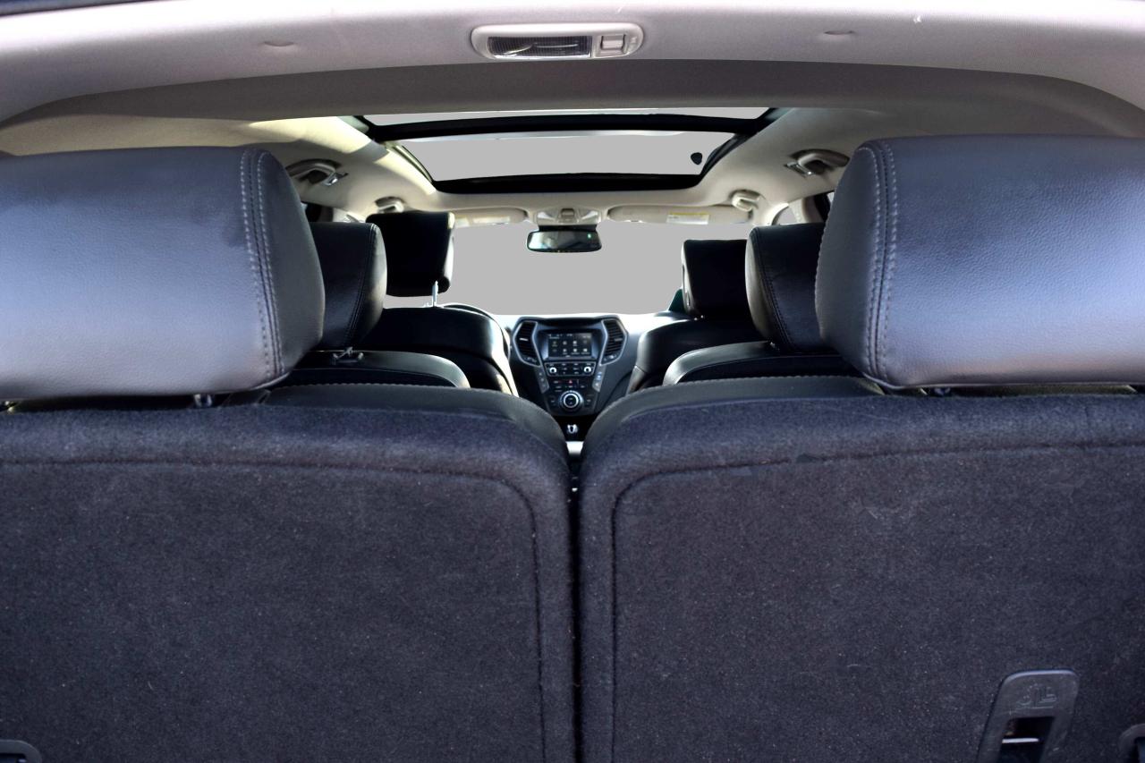 2019 Hyundai Santa Fe XL Luxury AWD 7 Pass Leather Sunroof Photo