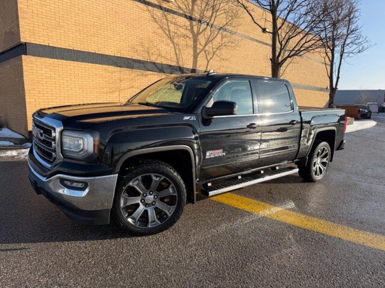 2017 GMC Sierra 1500 SLE  Z71 4WD Crew Cab Remote Starter Certified Photo