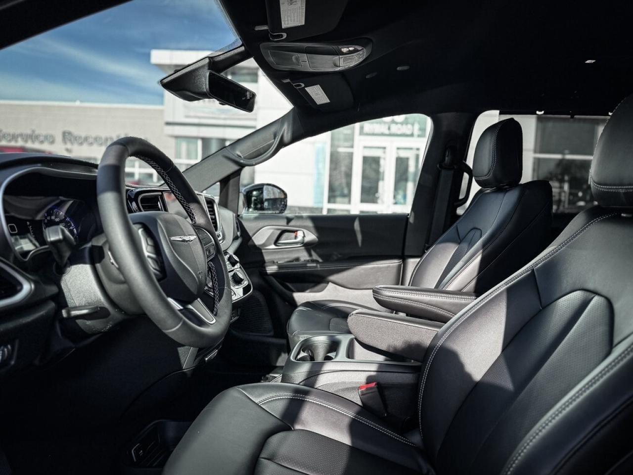 2026 Chrysler Grand Caravan SXT   PWR DOORS   HEATED SEATS   CARPLAY   ADAPTIV Photo