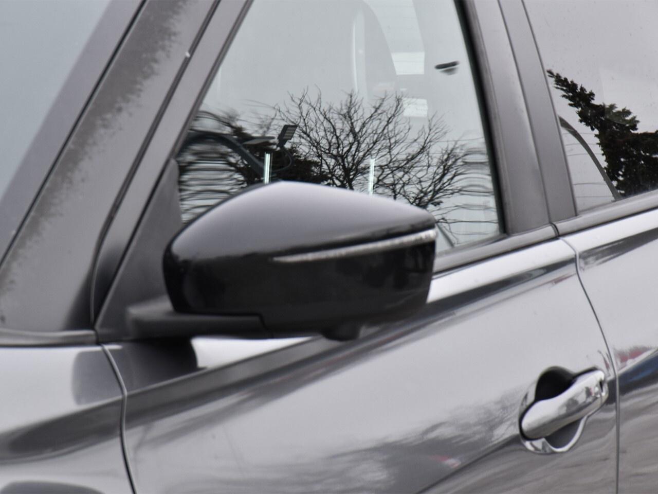 2019 Nissan Kicks SR PREMIUM, BOSE AUDIO, 360 MONITOR Photo