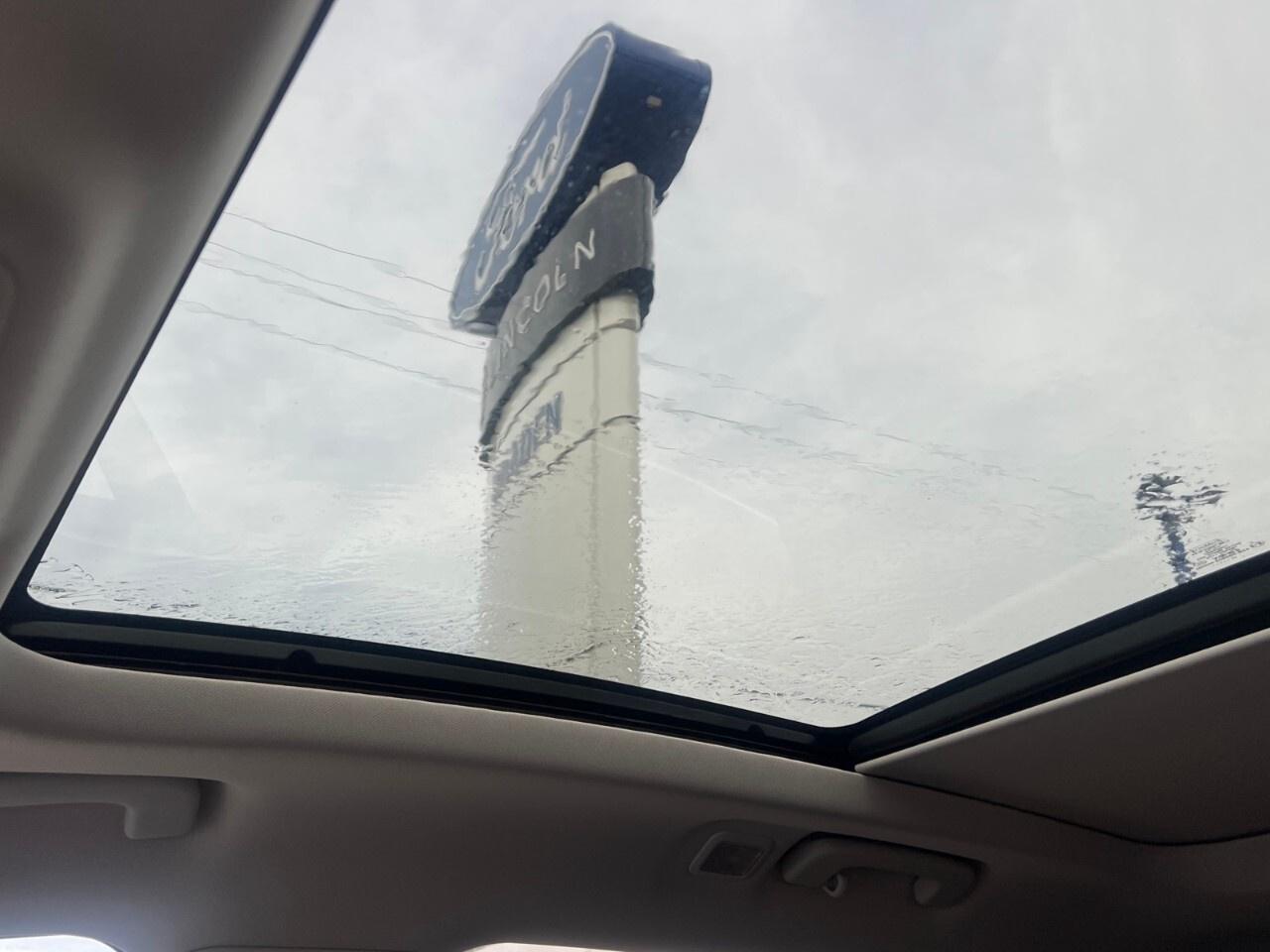 2021 Ford Escape TITANIUM   ELITE PKG    HYBRID   WIRELESS CHARGING Photo