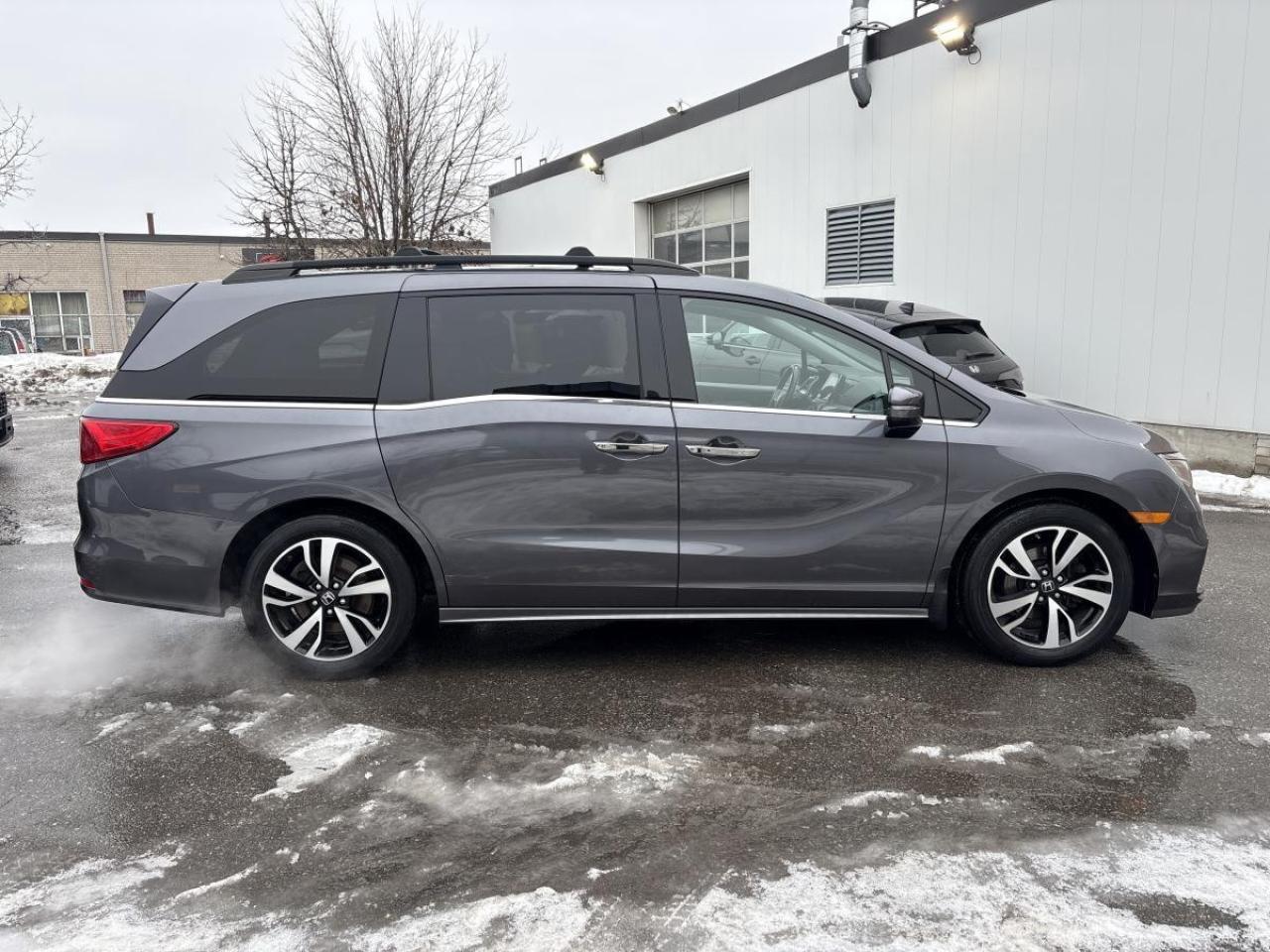 2019 Honda Odyssey Touring Photo