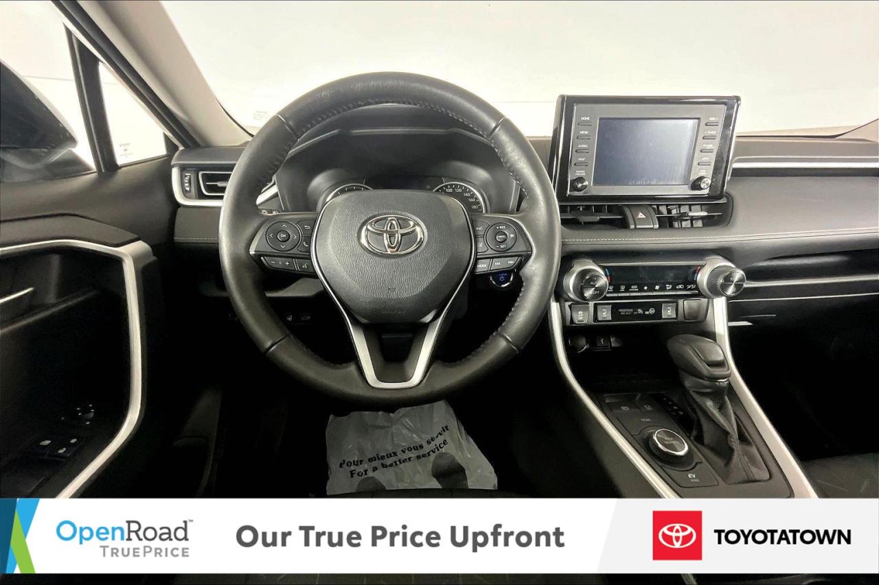 2021 Toyota RAV4 Hybrid XLE! LOADED! ELIGIBLE FOR OPEN ROAD LEASING! Photo4