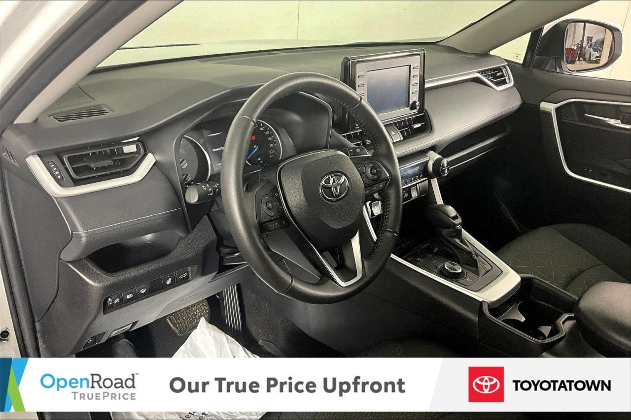 2021 Toyota RAV4 Hybrid XLE! LOADED! ELIGIBLE FOR OPEN ROAD LEASING! Photo
