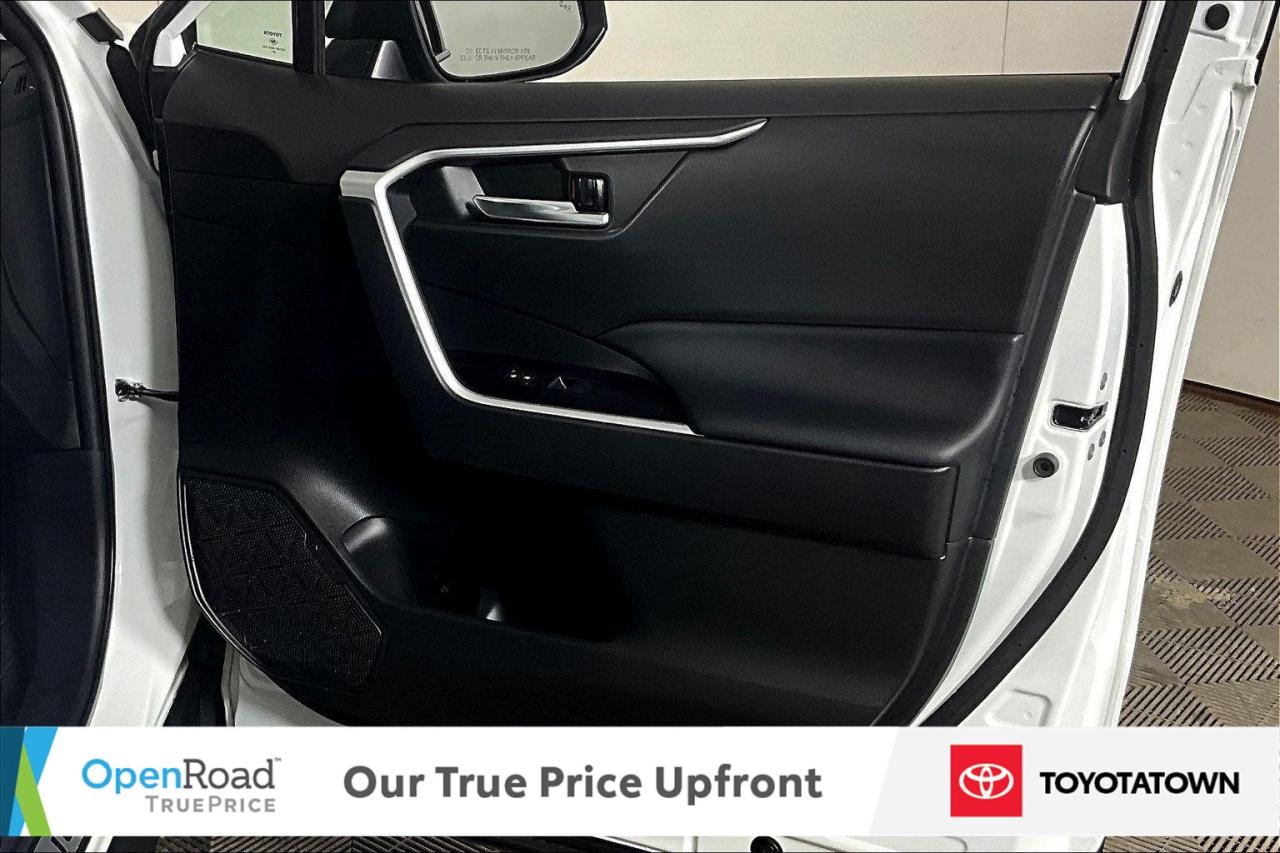 2021 Toyota RAV4 Hybrid XLE! LOADED! ELIGIBLE FOR OPEN ROAD LEASING! Photo