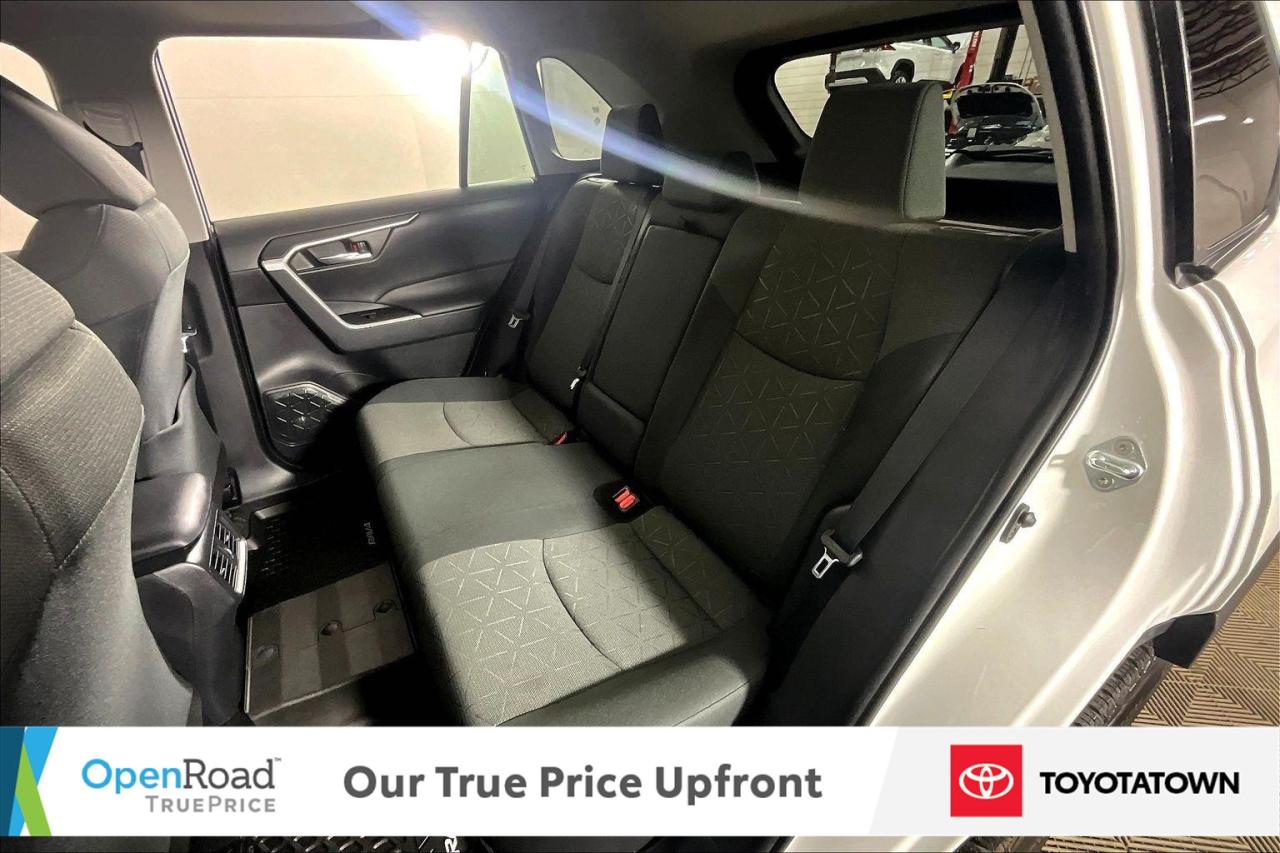2021 Toyota RAV4 Hybrid XLE! LOADED! ELIGIBLE FOR OPEN ROAD LEASING! Photo