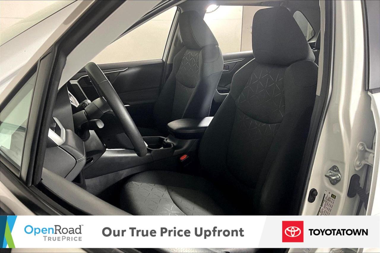 2021 Toyota RAV4 Hybrid XLE! LOADED! ELIGIBLE FOR OPEN ROAD LEASING! Photo
