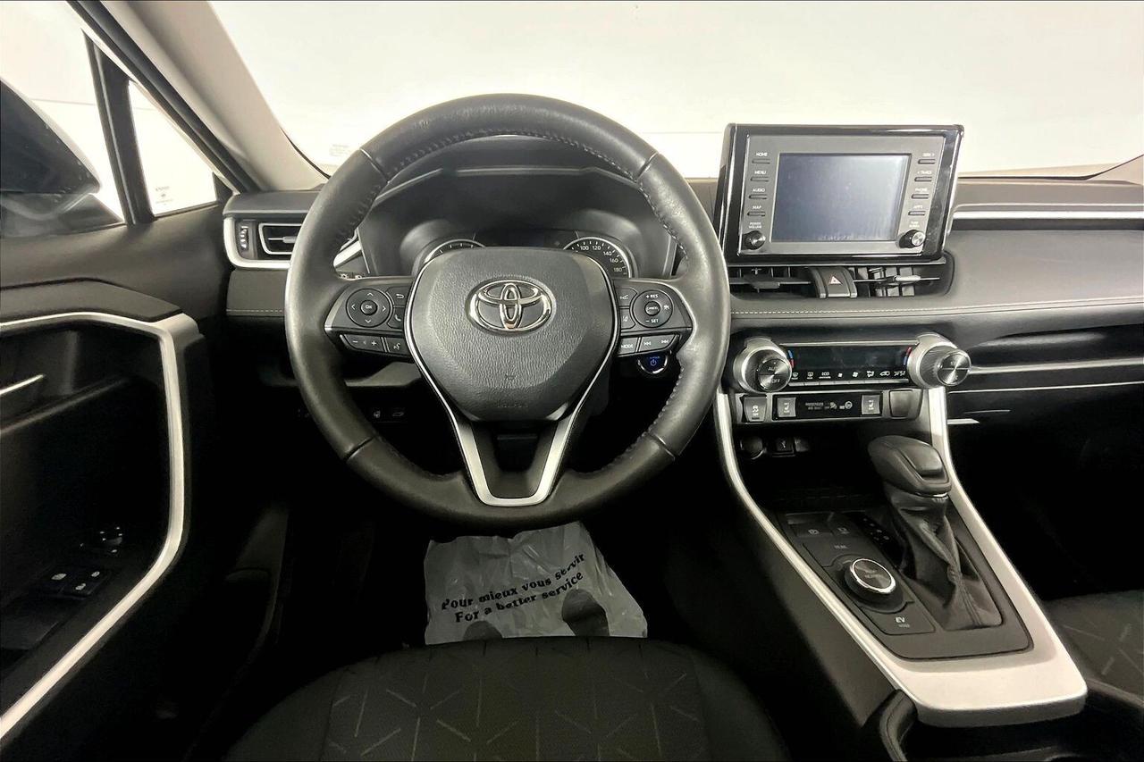 2021 Toyota RAV4 Hybrid XLE AWD Photo4