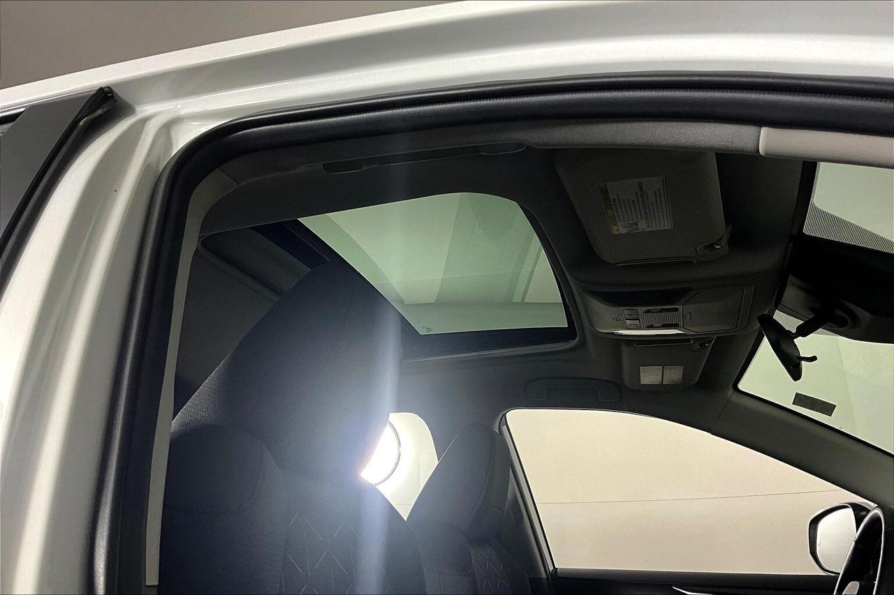 2021 Toyota RAV4 Hybrid XLE AWD Photo