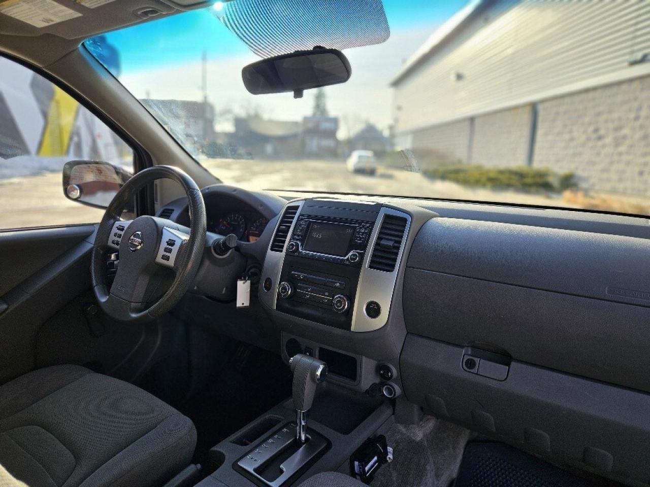 2018 Nissan Frontier 2.5L 4 CYLINDER GAS SAVER-CAMERA-1 OWNER-KING CAB! Photo