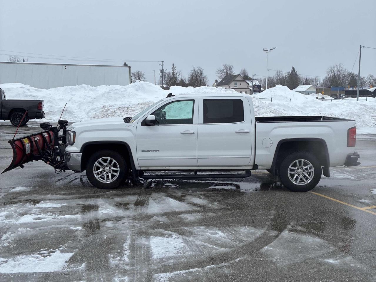 2017 GMC Sierra 1500 SLE 4WD **BOSS SNOW PLOW** CREW CAB-SHORT BOX! Photo
