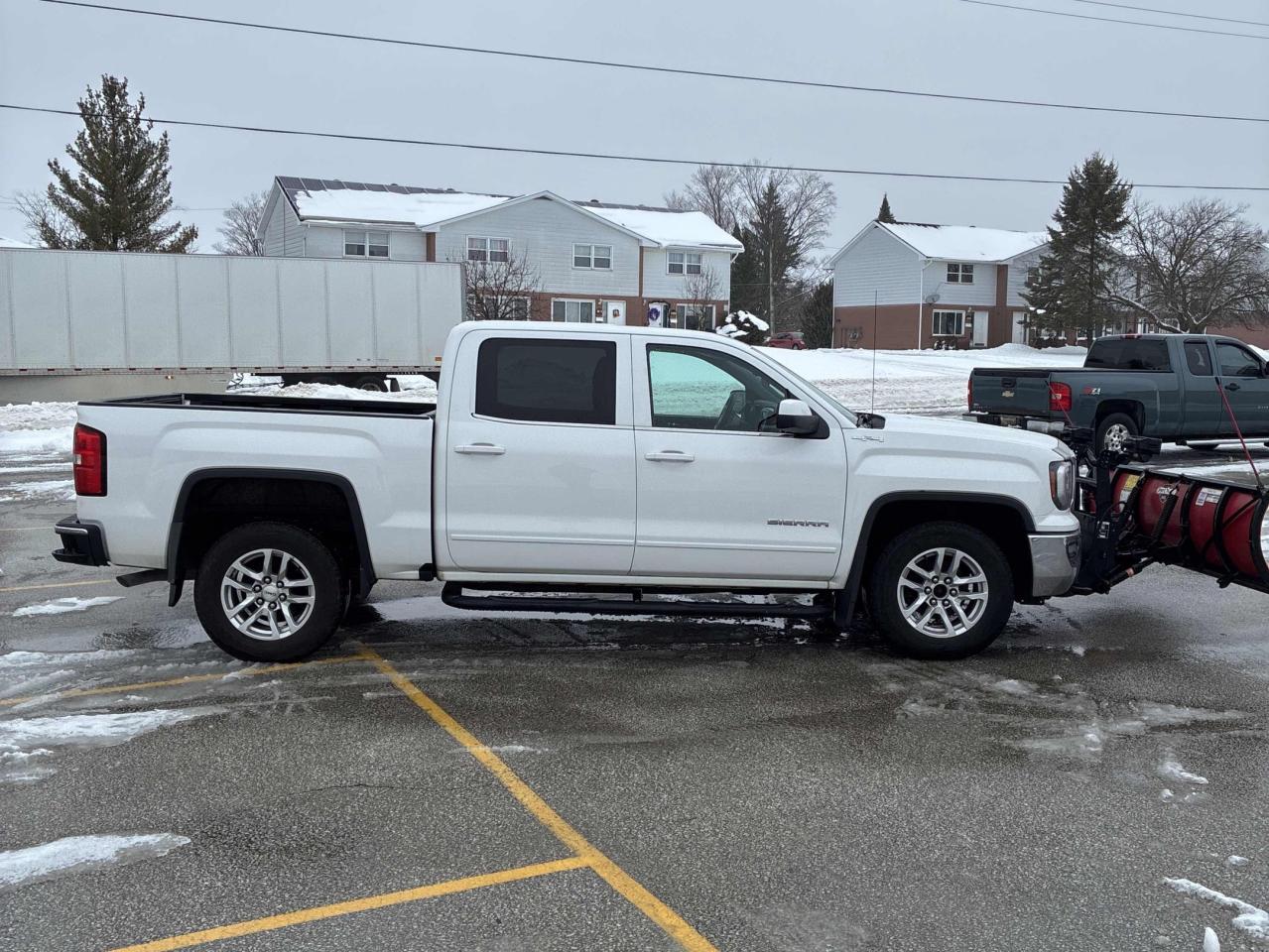 2017 GMC Sierra 1500 SLE 4WD **BOSS SNOW PLOW** CREW CAB-SHORT BOX! Photo