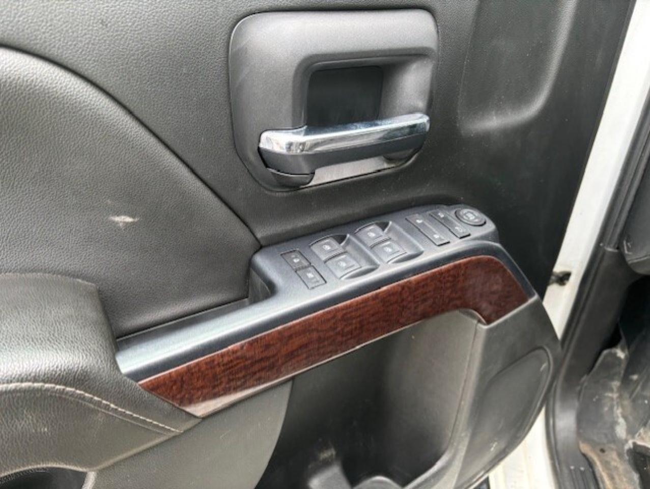 2017 GMC Sierra 1500 SLE 4WD **BOSS SNOW PLOW** CREW CAB-SHORT BOX! Photo