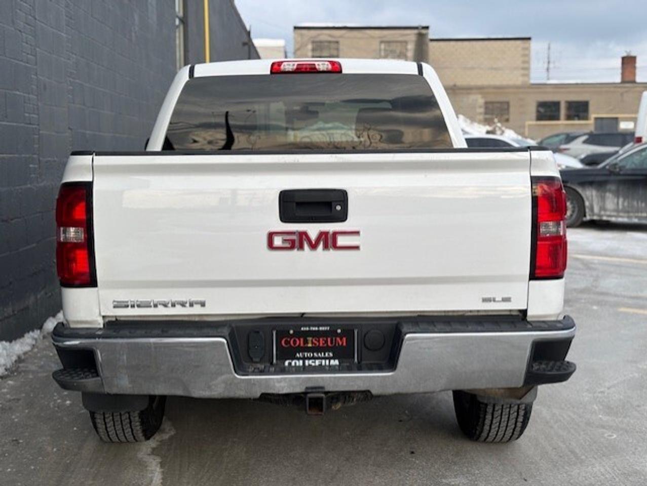 2017 GMC Sierra 1500 SLE 4WD **BOSS SNOW PLOW** CREW CAB-SHORT BOX! Photo4