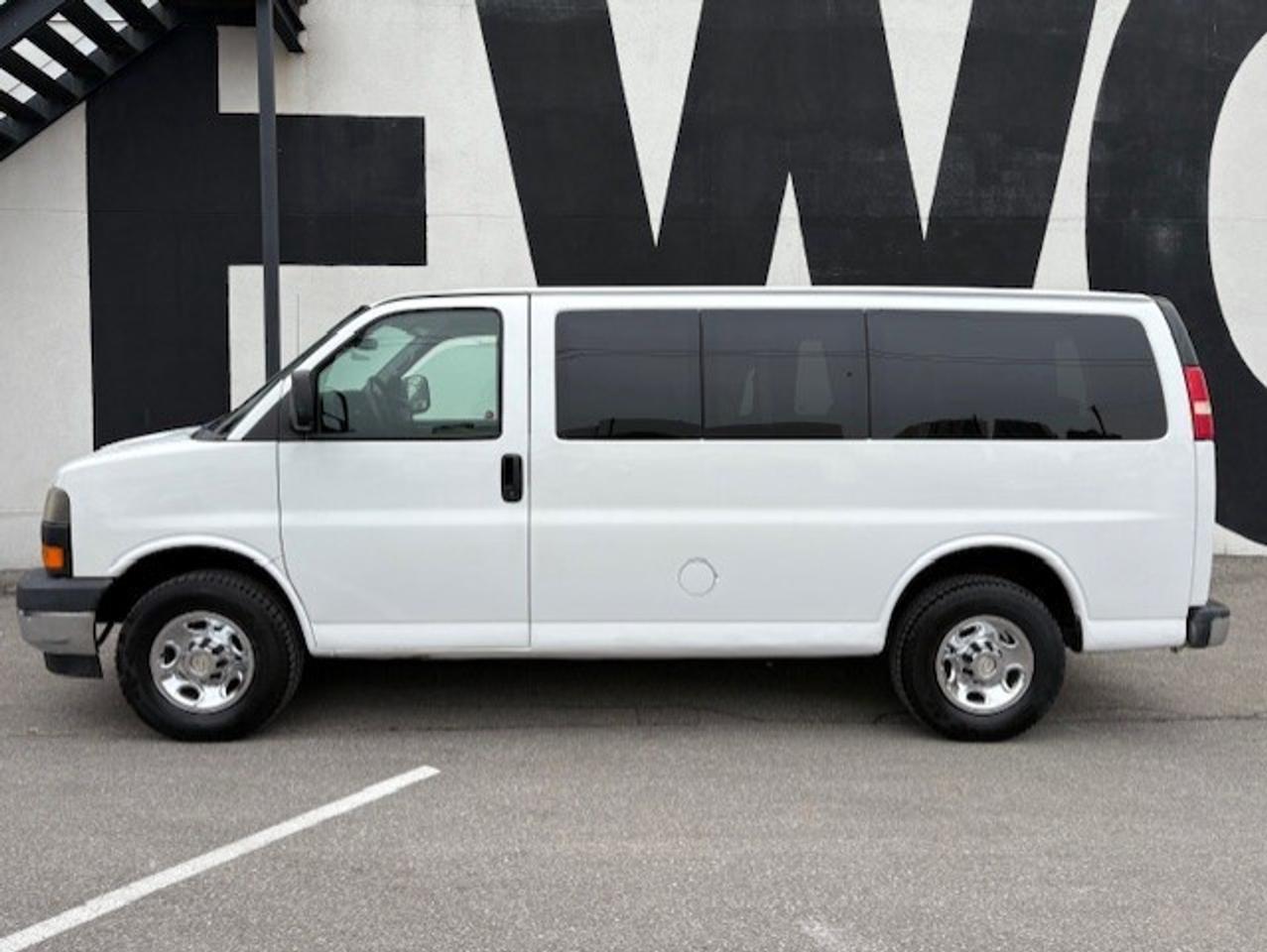 2012 Chevrolet Express Passenger 3500 **12 PASS-SLIDING DOOR-NEW BRAKES-CERTIFIED** Photo