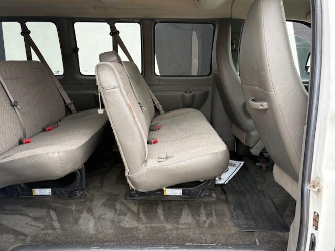 2012 Chevrolet Express Passenger 3500 **12 PASS-SLIDING DOOR-NEW BRAKES-CERTIFIED** Photo