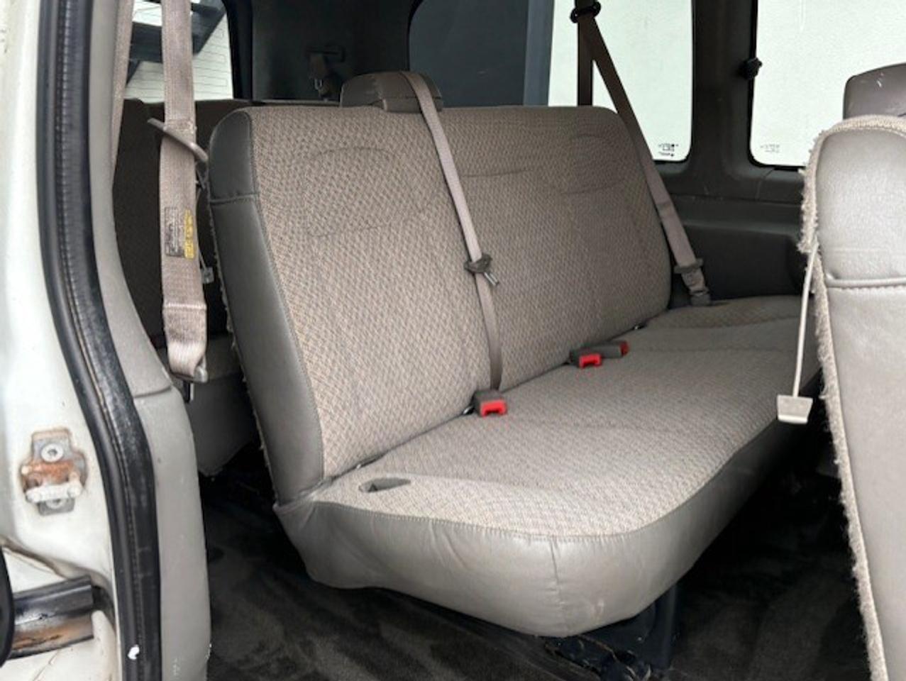 2012 Chevrolet Express Passenger 3500 **12 PASS-SLIDING DOOR-NEW BRAKES-CERTIFIED** Photo