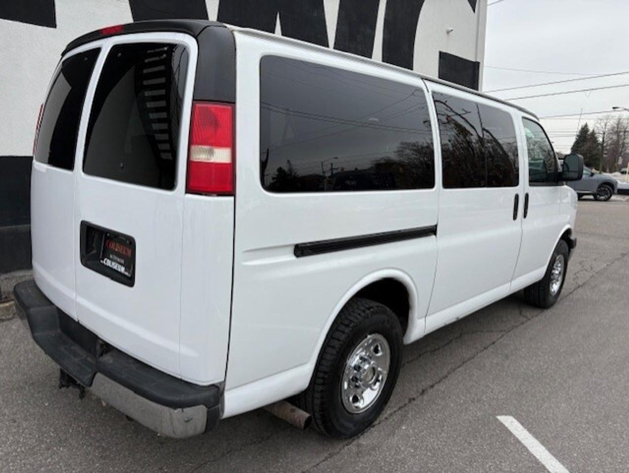2012 Chevrolet Express Passenger 3500 **12 PASS-SLIDING DOOR-NEW BRAKES-CERTIFIED** Photo