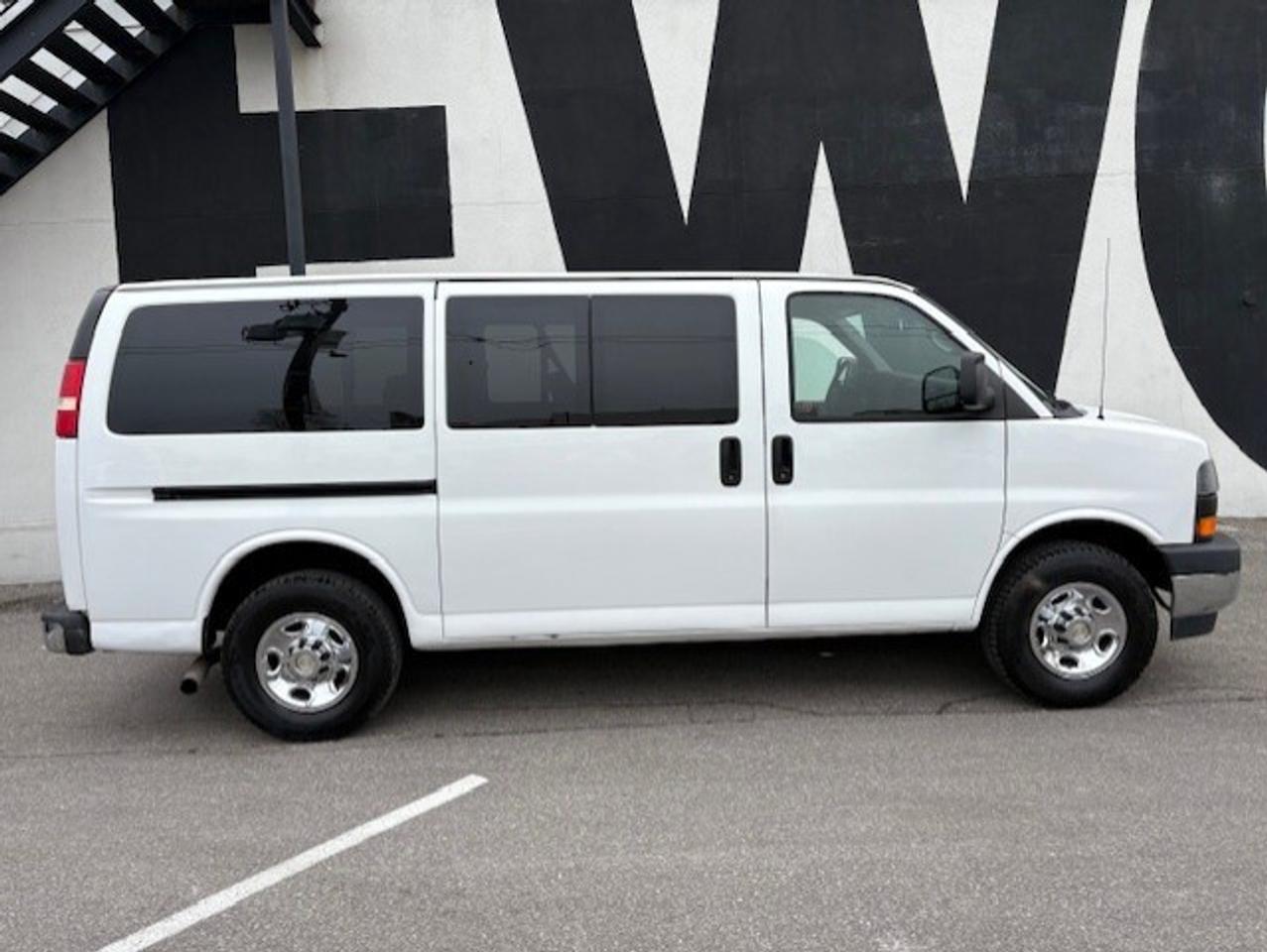 2012 Chevrolet Express Passenger 3500 **12 PASS-SLIDING DOOR-NEW BRAKES-CERTIFIED** Photo