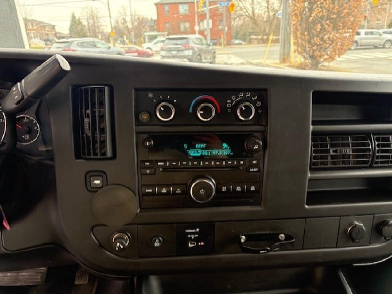 2012 Chevrolet Express Passenger 3500 **12 PASS-SLIDING DOOR-NEW BRAKES-CERTIFIED** Photo